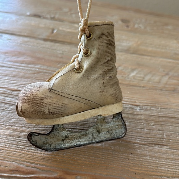 Ice Skate Ornaments Bundle of 9 - Picture 17 of 17